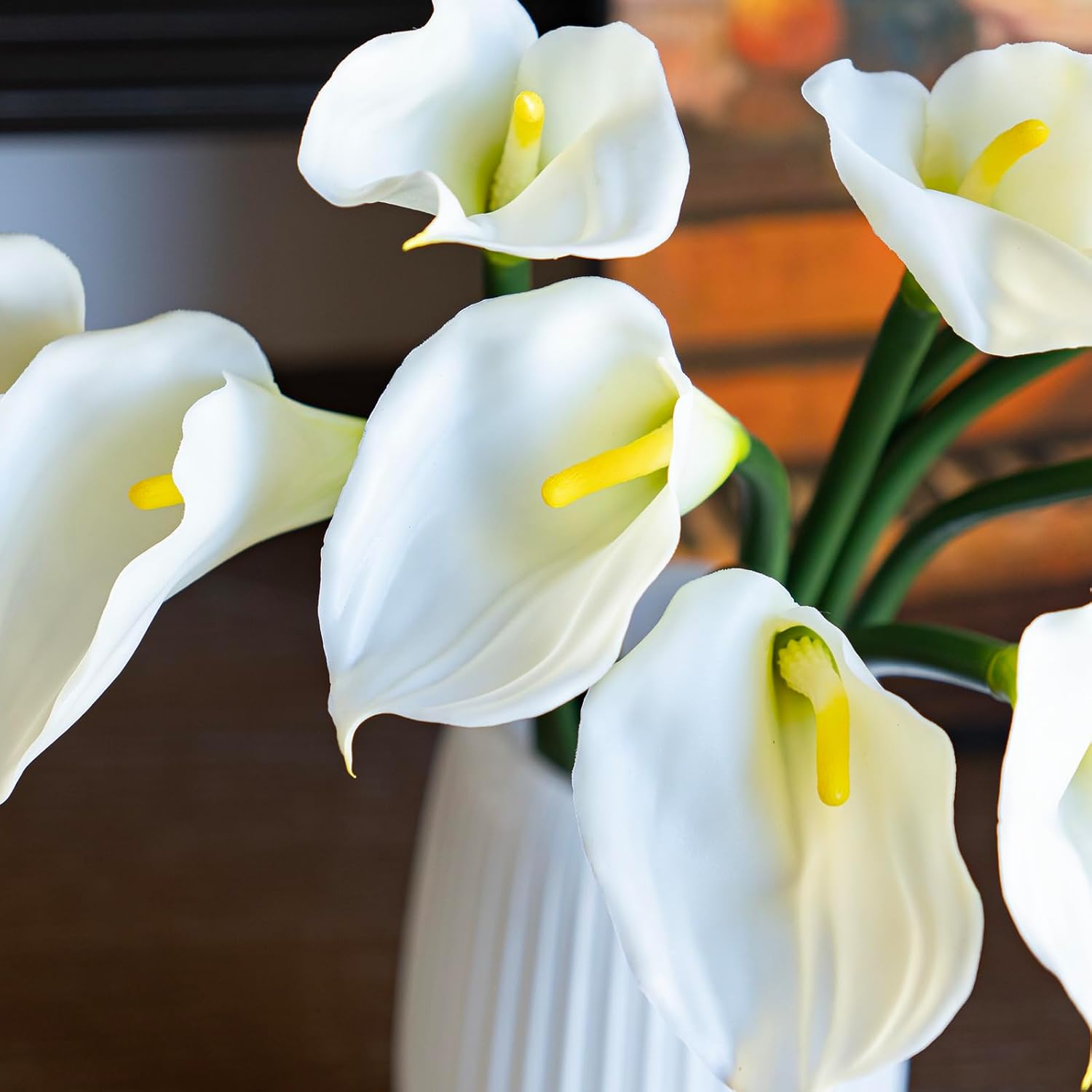 Künstliche Calla-Lilien Blumenstrauß aus Latex, 64 cm, 5 Stück, Ideal für Zuhause, Wohnzimmer, Schlafzimmer, Esstisch, Büro und Hochzeiten (Weiß)